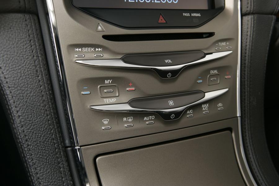  Lincoln MKX 2011 года  (фото 51 из 105)